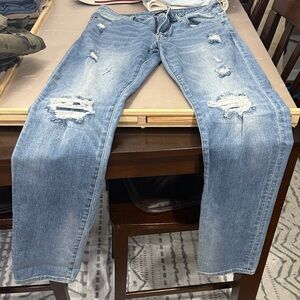 American Eagle Outfitters Womens Ripped Blue Jeans